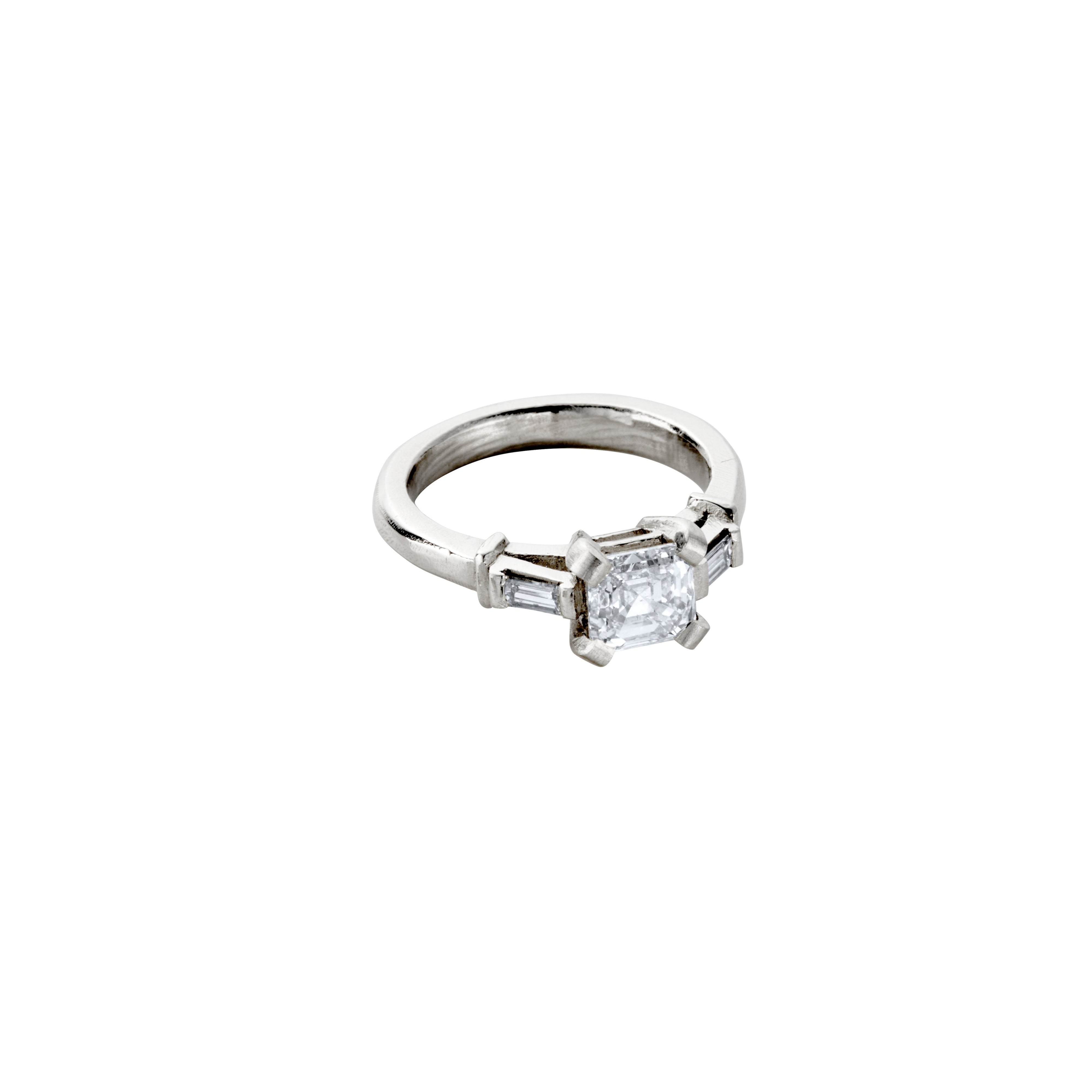MALIA Platinum Diamond Ring