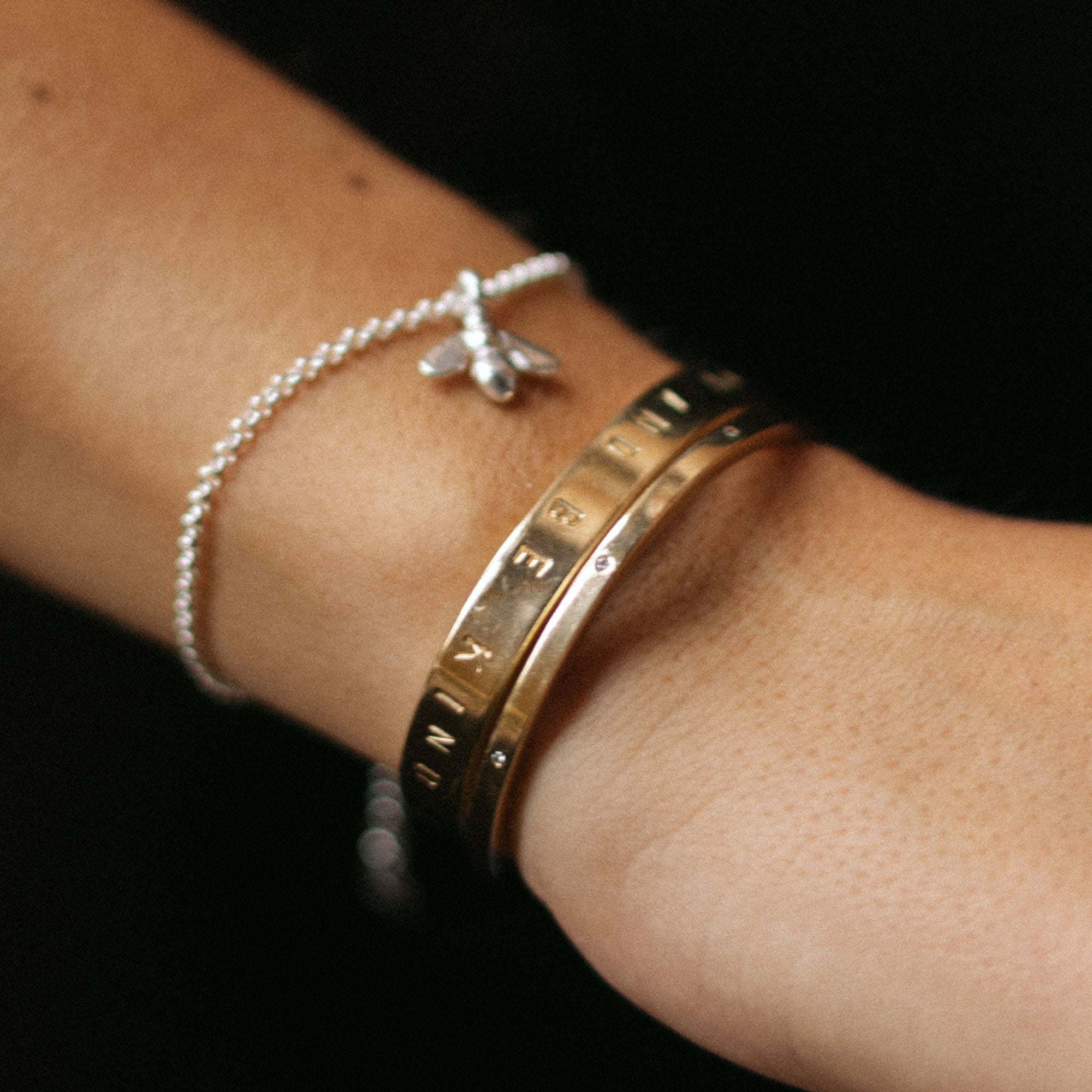 Silver Mini Honey Bee Chain Bracelet 5 Silver Mini Honey Bee Chain Bracelet