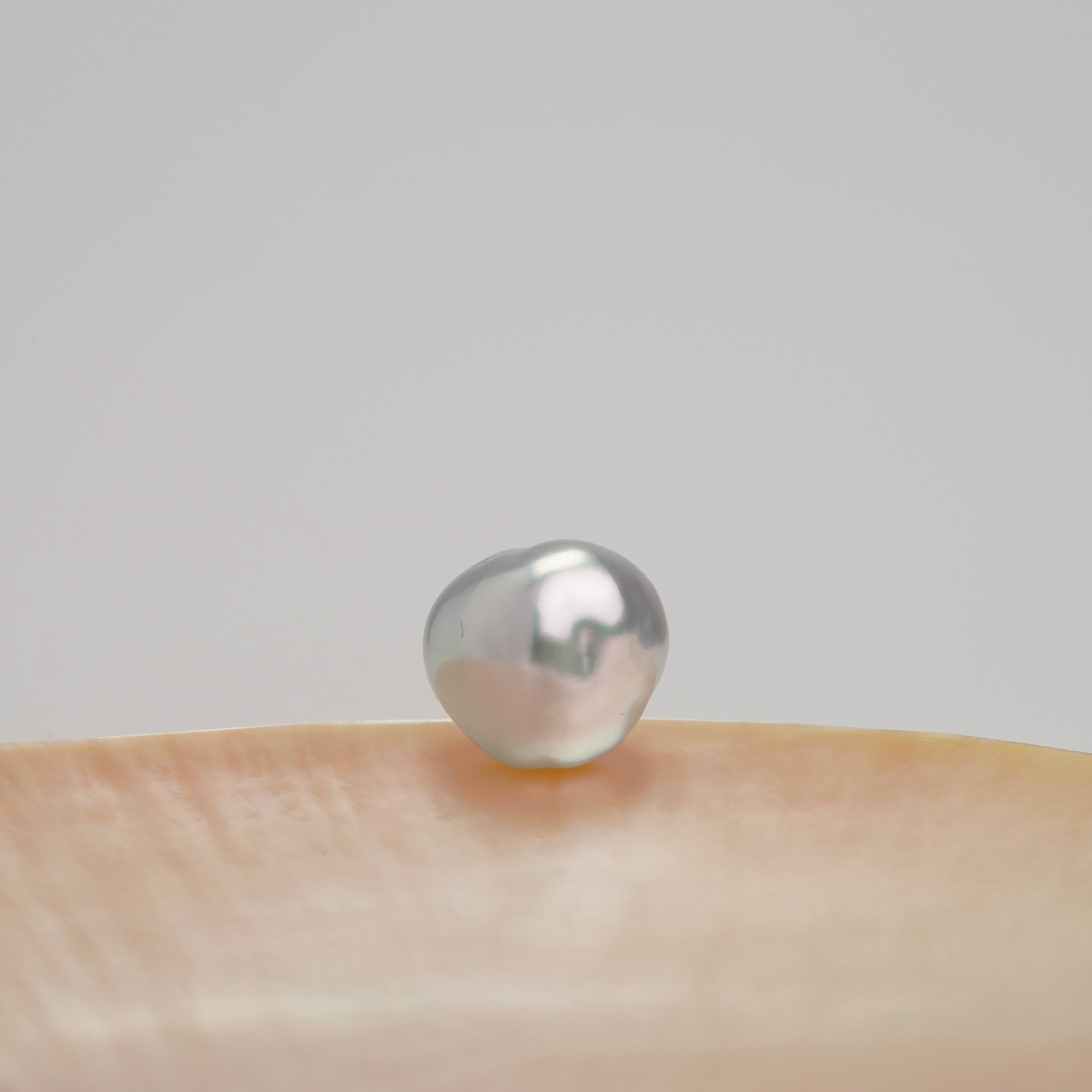 Free-Form South Sea Pearl 12 x 13 mm