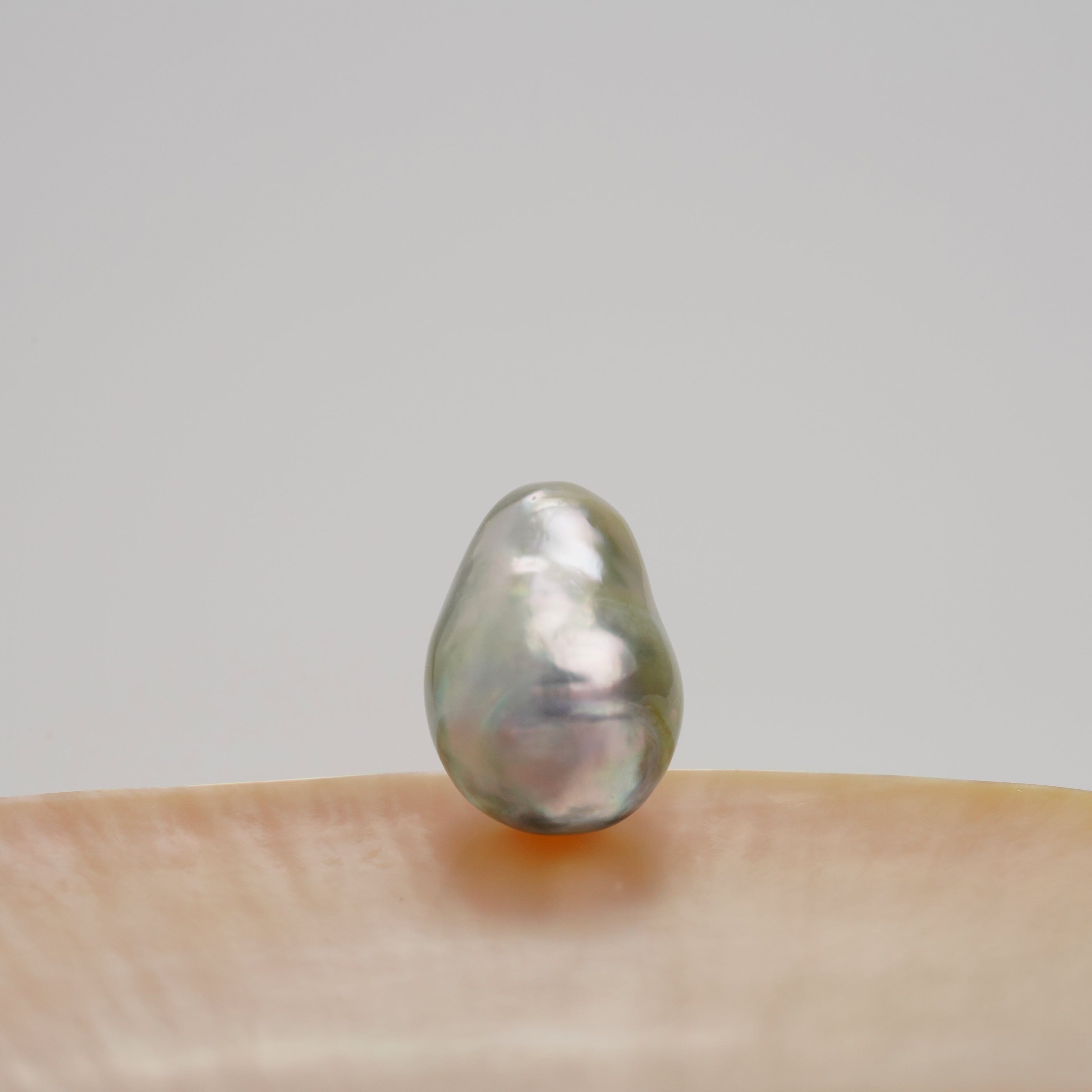 Free-Form South Sea Pearl 13.3 x 18.8 mm