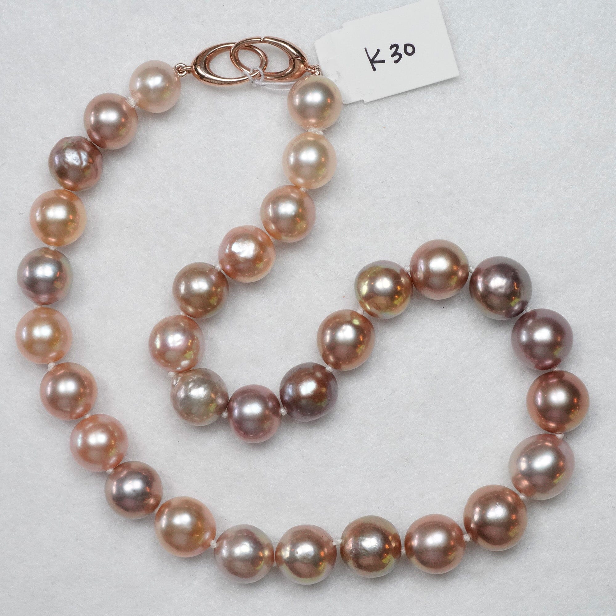 K30: 10.1-12.3 mm smooth metallic blossom necklace rose gold clasp 16"