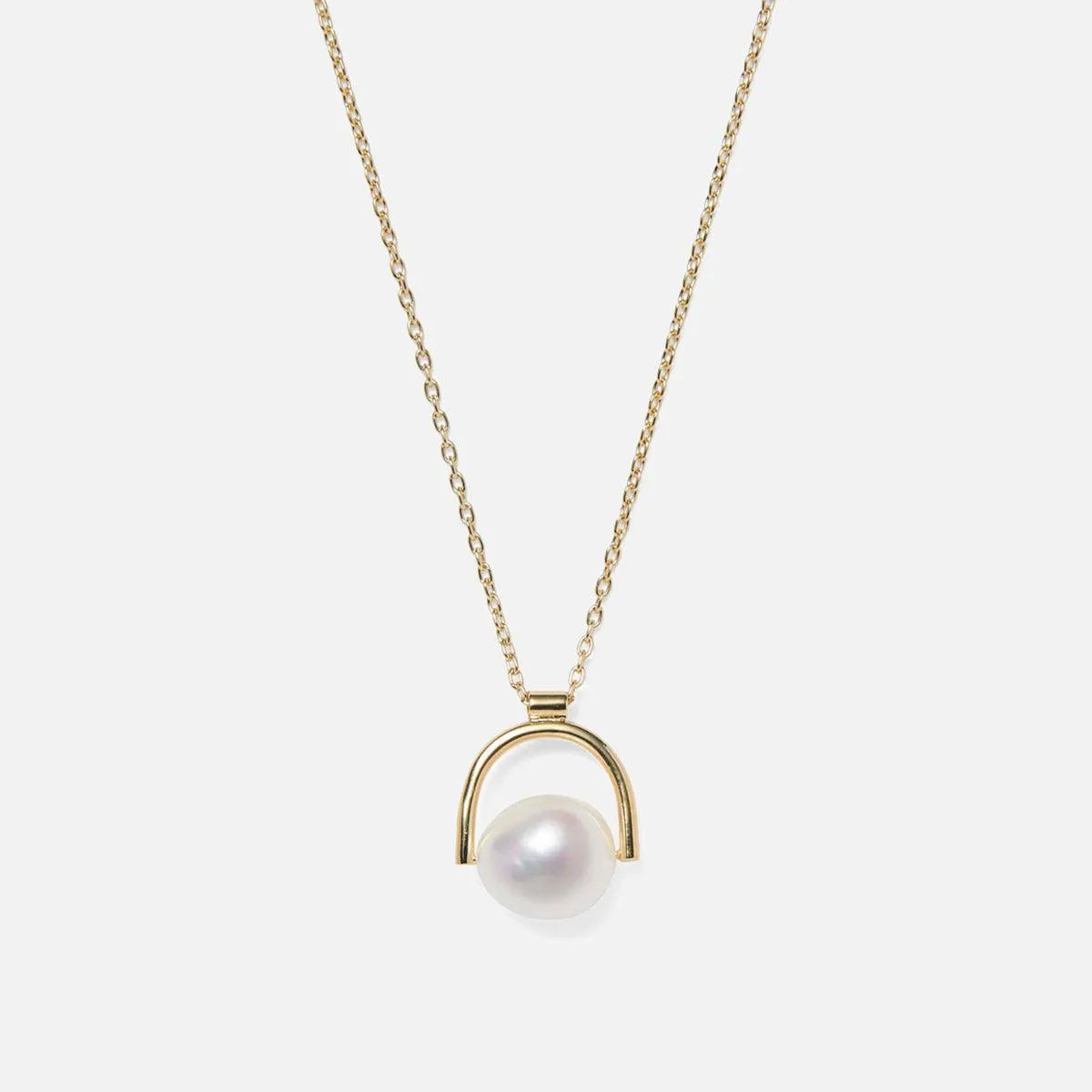 Bail Necklace in Gold