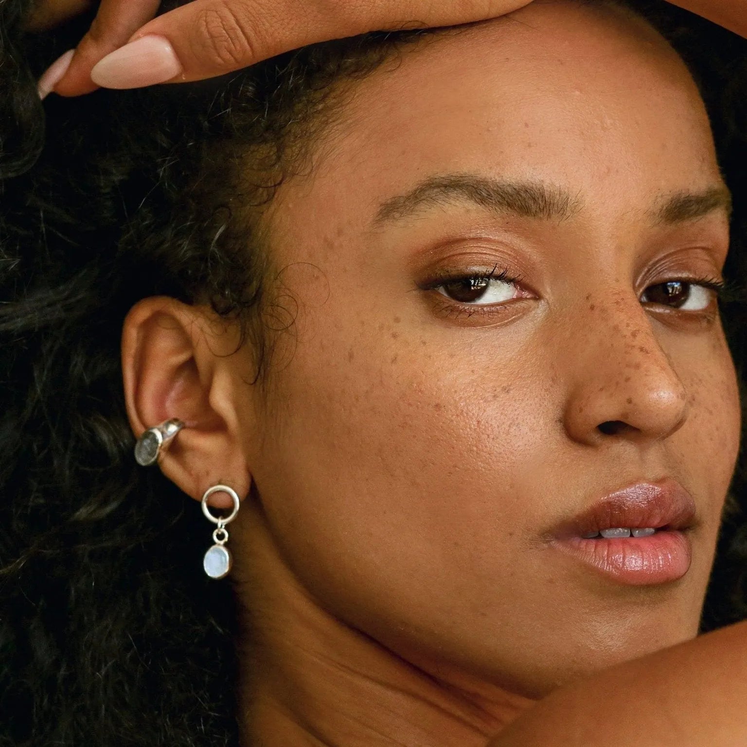Oval Dangling Earrings