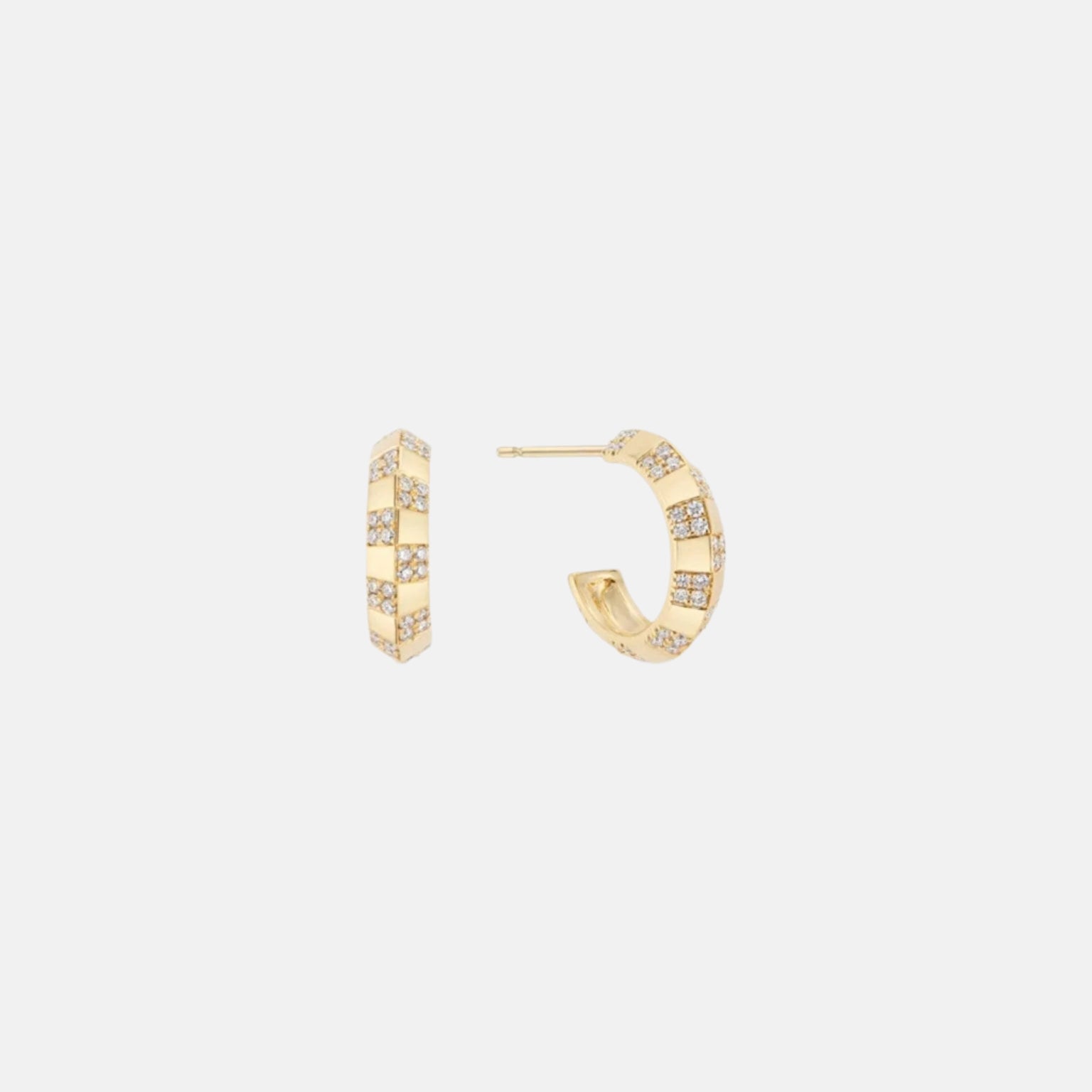 Pinstripe Strength Knife Edge Diamond Earring